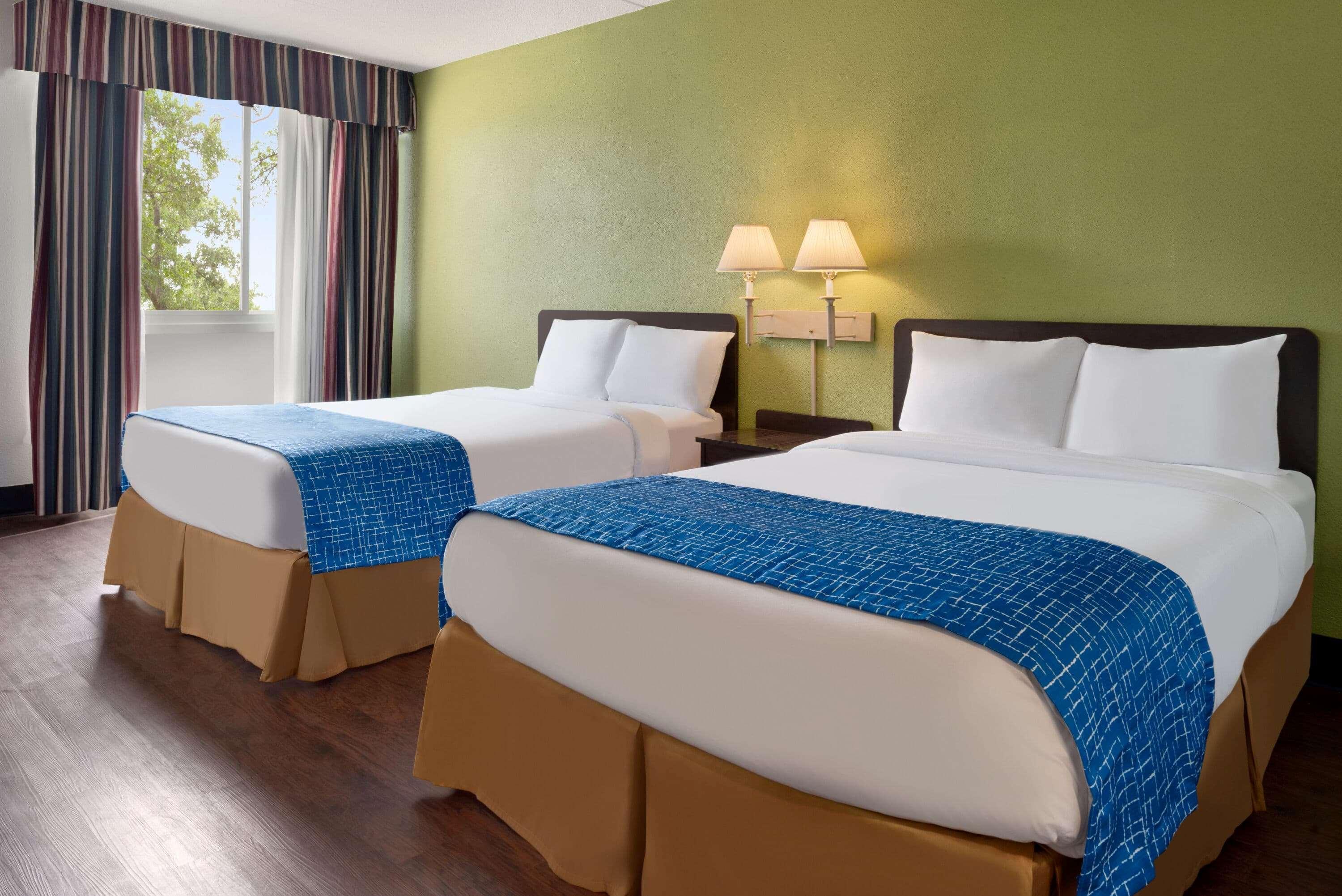 แทรเวลลอดจ์ บาย วินด์แฮม เซนส์วิลล์ Motel ภายนอก รูปภาพ