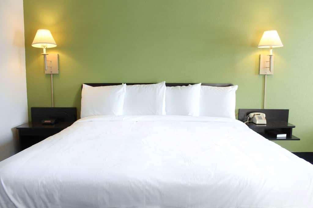 แทรเวลลอดจ์ บาย วินด์แฮม เซนส์วิลล์ Motel ภายนอก รูปภาพ