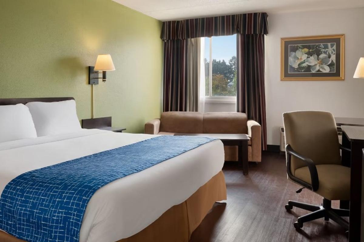 แทรเวลลอดจ์ บาย วินด์แฮม เซนส์วิลล์ Motel ภายนอก รูปภาพ